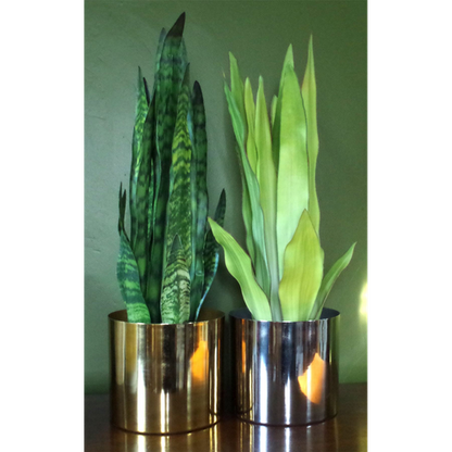 Leaf Metal Planter Plant Pot with Polished Gold Finish 20 x 18cm