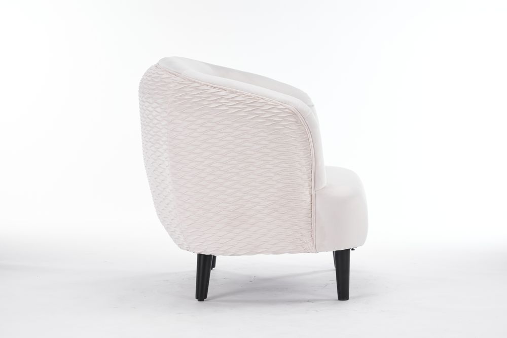 77cm Cream Velvet Armchair, Luxurious and Comfortable