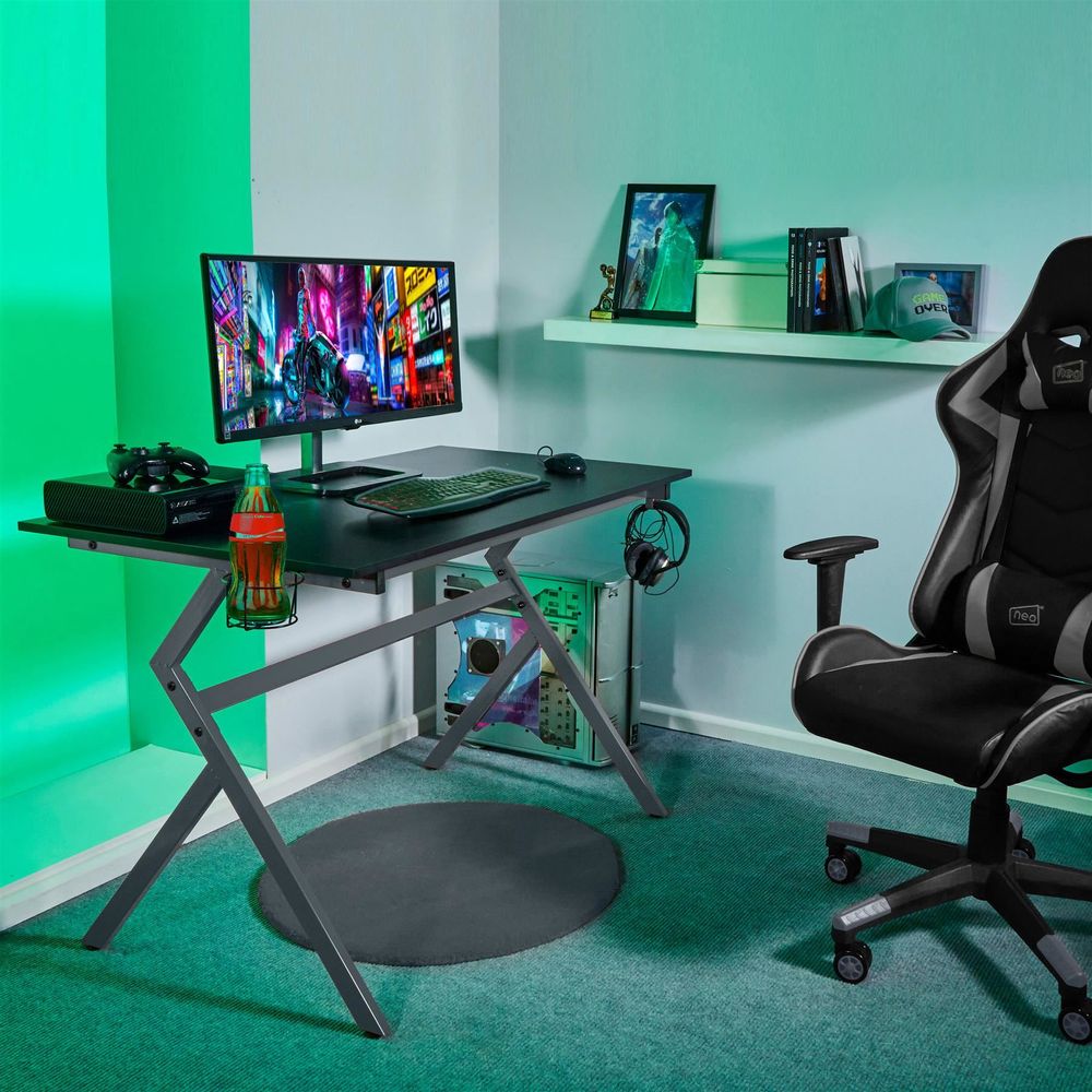 Gaming Desk with Ergonomic Design and Headphone Hook for Enhanced Comfort