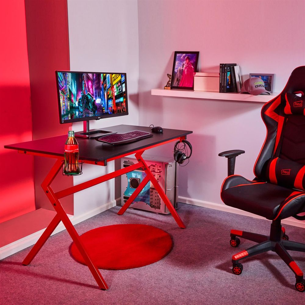 Gaming Desk with Ergonomic Design and Headphone Hook for Enhanced Comfort
